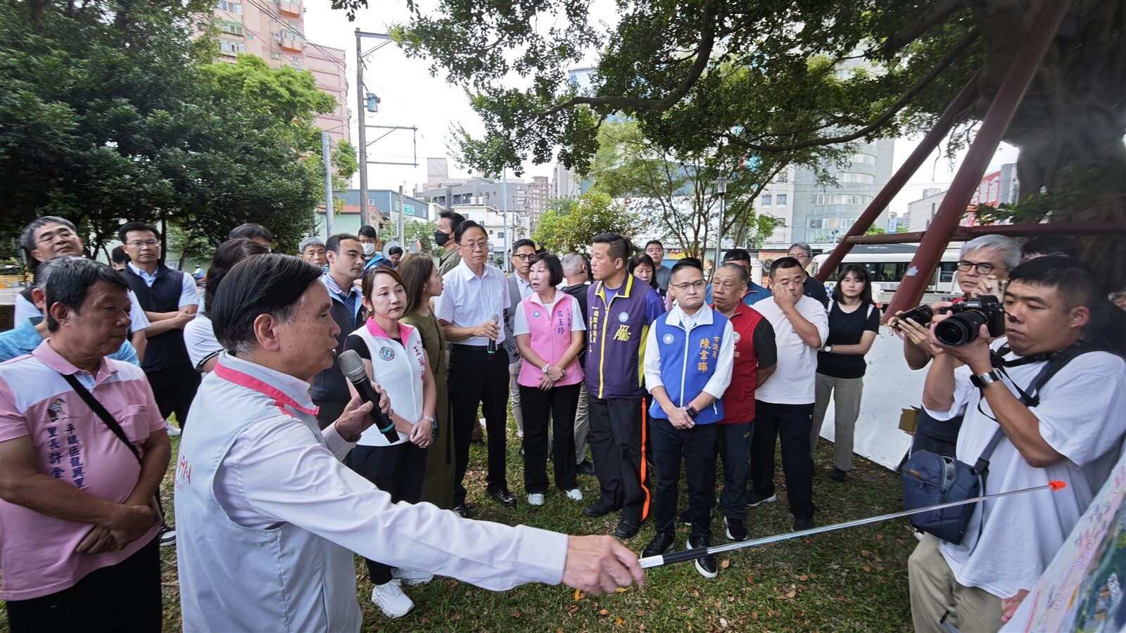捷工局長劉慶豐補充說明捷運橘線未來開發的方式。記者鄭國樑/攝影