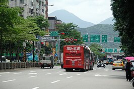  居住在行天宮周邊的開車族，不用五分鐘就可直上國道一號南來北往。