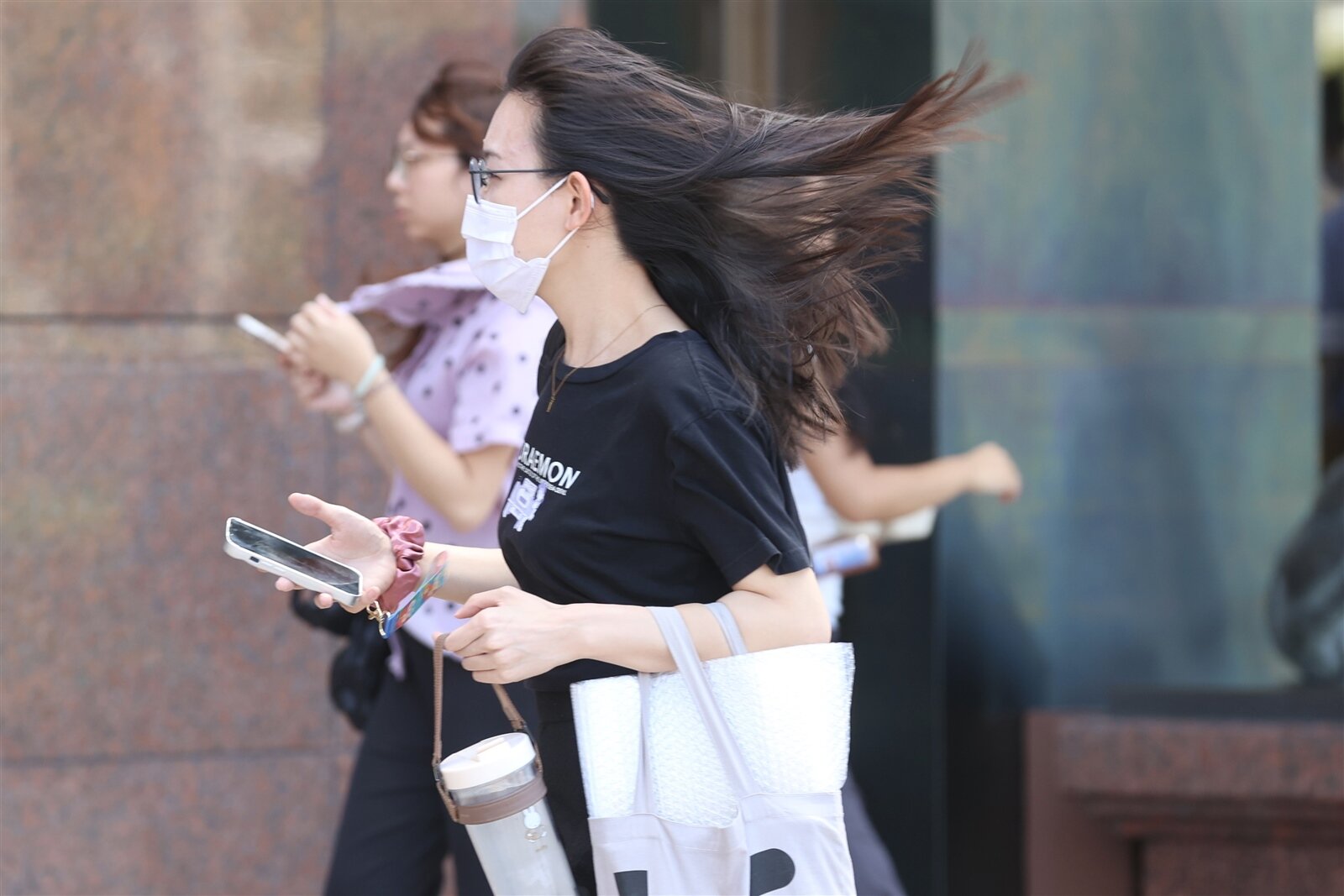 吳德榮指出,今、明兩天各地晴朗,白天酷熱,全台最高氣溫達38度以上。聯合報系資料照片