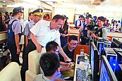 青春專案　竹市長率隊稽查網咖