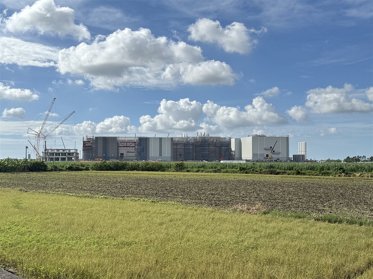 台積電設廠帶動嘉義縣房市發展，縣府地政處觀察市場呈現「量縮價穩」趨勢。記者黃于凡／攝影 