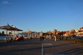 大稻埕碼頭雖過去貿易風華不再，但已轉型為民眾騎單車、休閒散步、欣賞風景的美麗景點。（圖文／好房News記者 陳韋帆）