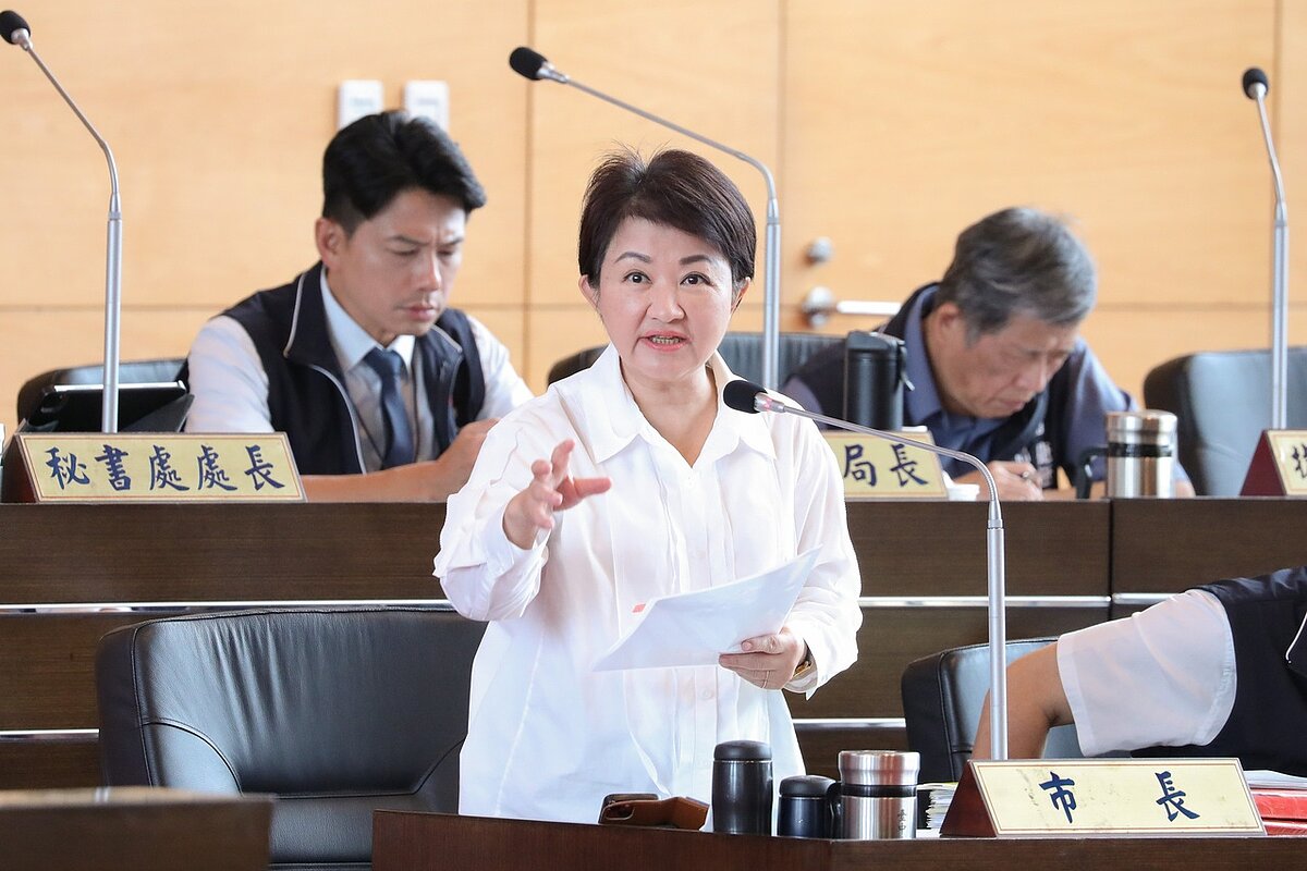 台中市長盧秀燕日前表示,若台中和中央一樣有高額的累計歲計賸餘,她不反對發錢,誰不想當耶誕老公公。圖/聯合報系資料照片