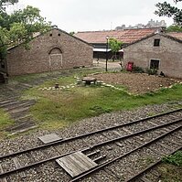 英國油商駐足的痕跡，淡水捷運站旁殼牌倉庫