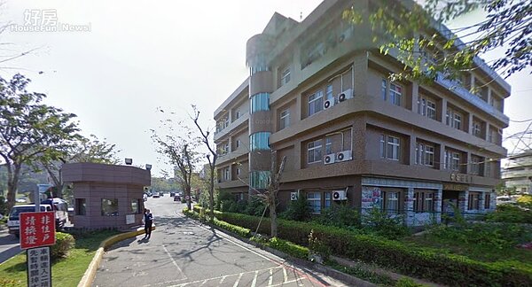 新竹矽谷中小學成欠稅大戶,校地被查封拍賣。
(翻攝自Google map)