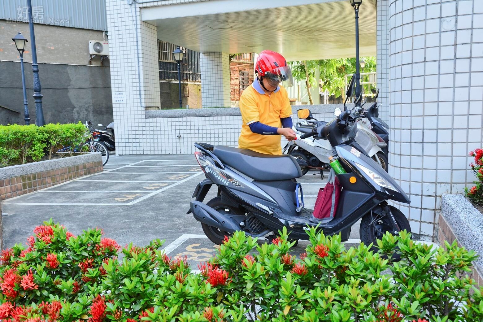 永平國宅機車停車場。(好房News記者 陳韋帆/攝影)