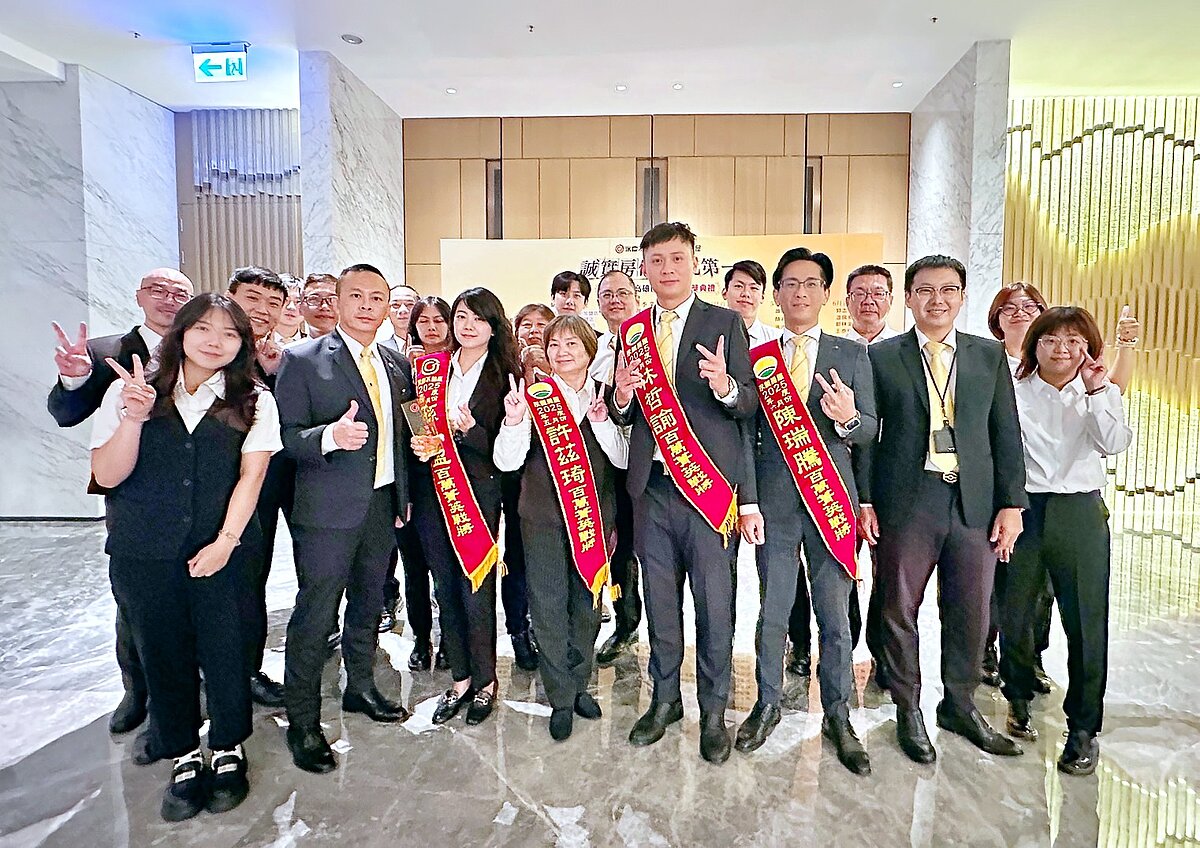 永義房屋農十六明倫加盟店為客戶提供專業的不動產買賣服務，贏得在地好口碑。圖／永慶房產集團提供