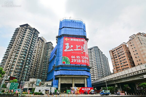 新店區圓頂建案。(好房News記者 陳韋帆/攝影)