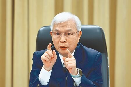 央行守住打房底線同時,還需拆解貸不到款的難題,必須給央行肯定。圖為央行總裁楊金龍。(鄧博仁攝)