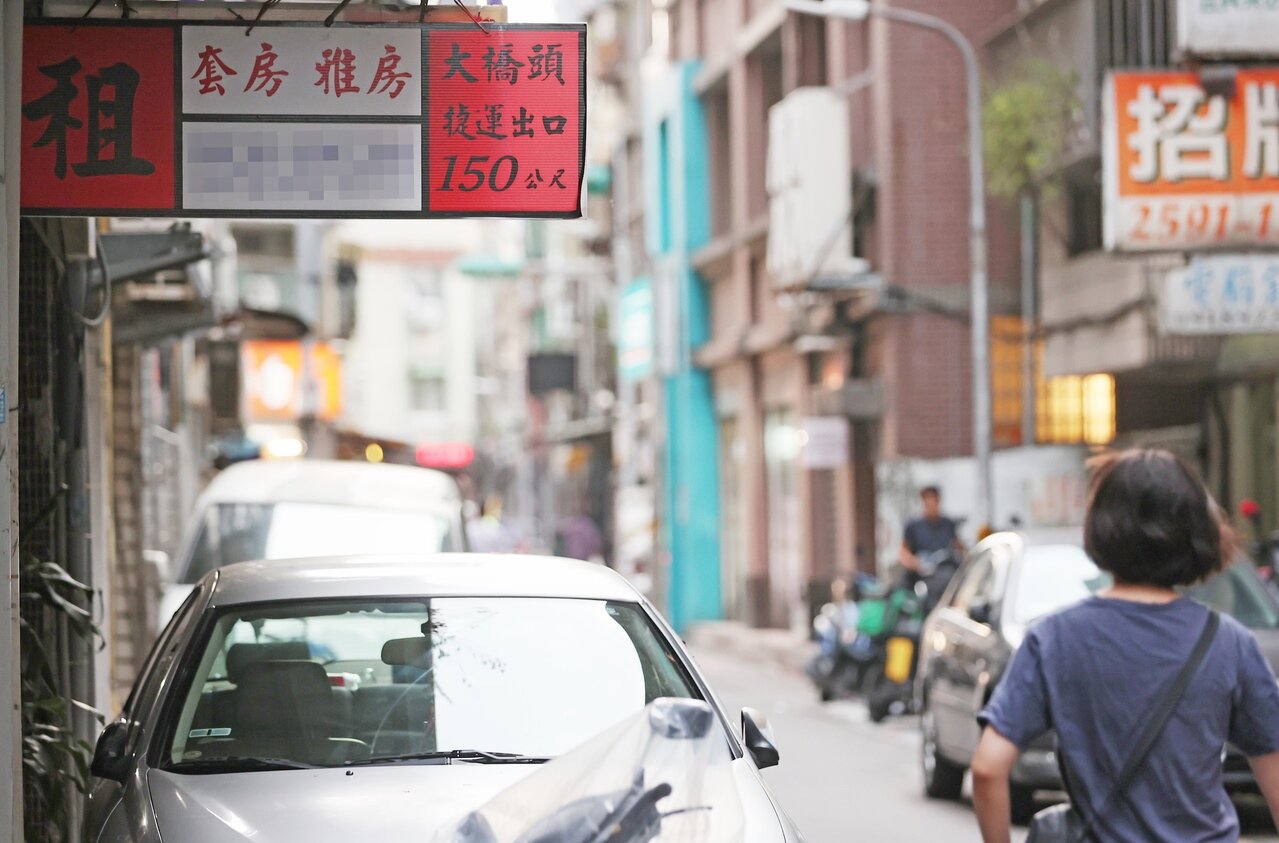 內政部推動「租賃住宅市場發展及管理條例」修法,聚焦於保障房客三年租期、限制續約租金漲幅等。記者許正宏/攝影