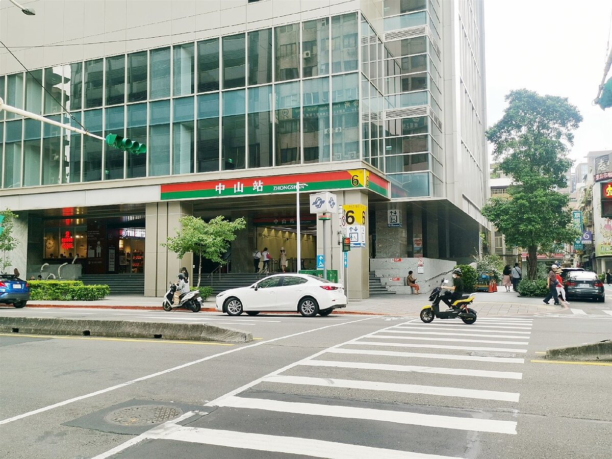 永慶盤點近一年捷運交會站周邊的租金行情,其中中山站單坪租金達2千元最高。房市示意圖/永慶房產集團提供