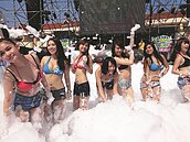 這兩周熱爆了!　熱傷害451人