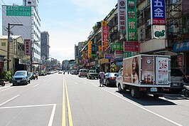 新明路街景。