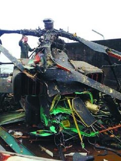 4月阿帕契直升機墜毀龍潭民宅,報告內容還在字斟句酌,尚未提供飛安參考。(截取自聯合新聞網)