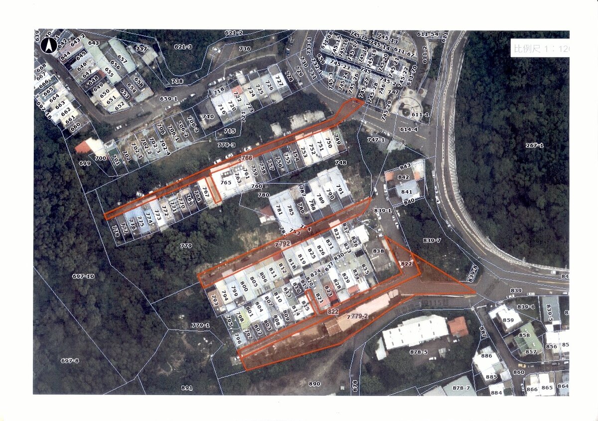 新竹市稅務局近期與行政執行署新竹分署聯手出擊，成功拍定一名長期欠繳地價稅大戶名下遭占用土地及私設通路，拍定金額近900萬元。圖／新竹市府提供
