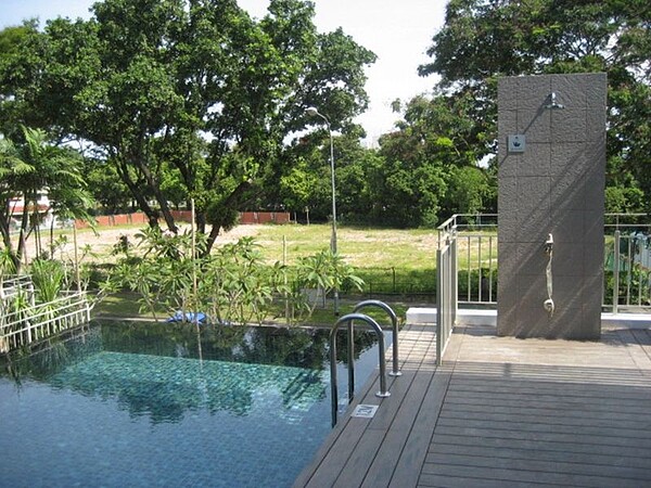 6.具有游泳池的休閒設施,滿足立威廉健身的需求