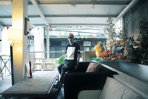 
2.陽台的露天空間是會議室，廖人帥說這樣比較不悶，員工也沒藉口說頭昏想不出點子。