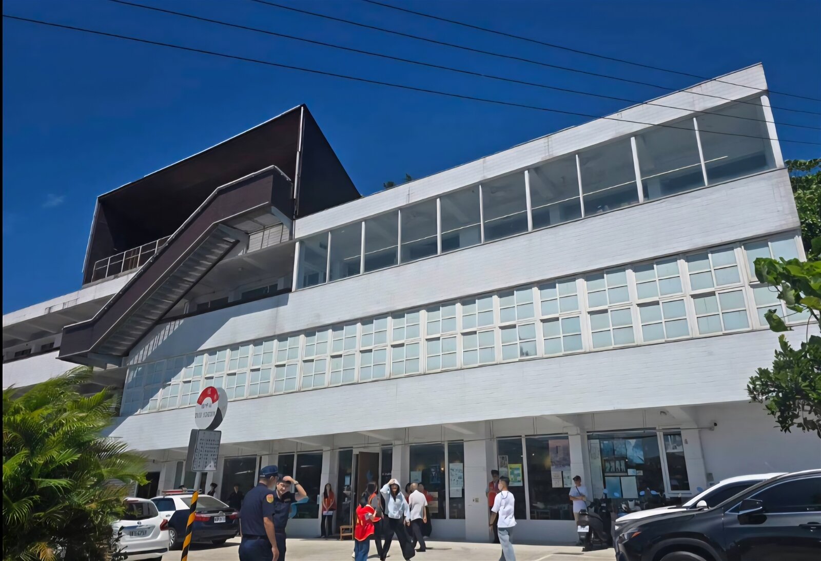 基隆太平青鳥書店營運4年宣布結束,民眾錯愕。記者游明煌/攝影