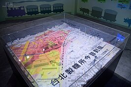 日據與現今糖廍文化園區周邊變遷以模型進行對照展示。