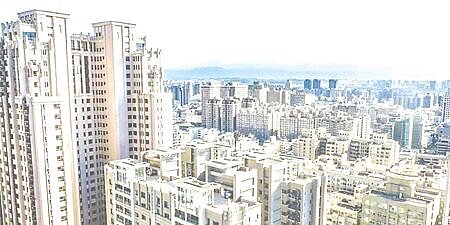 
銀行房貸資金吃緊，不少欲申貸房貸的民眾，將目光轉向非銀行的金融機構。圖∕本報資料照片
