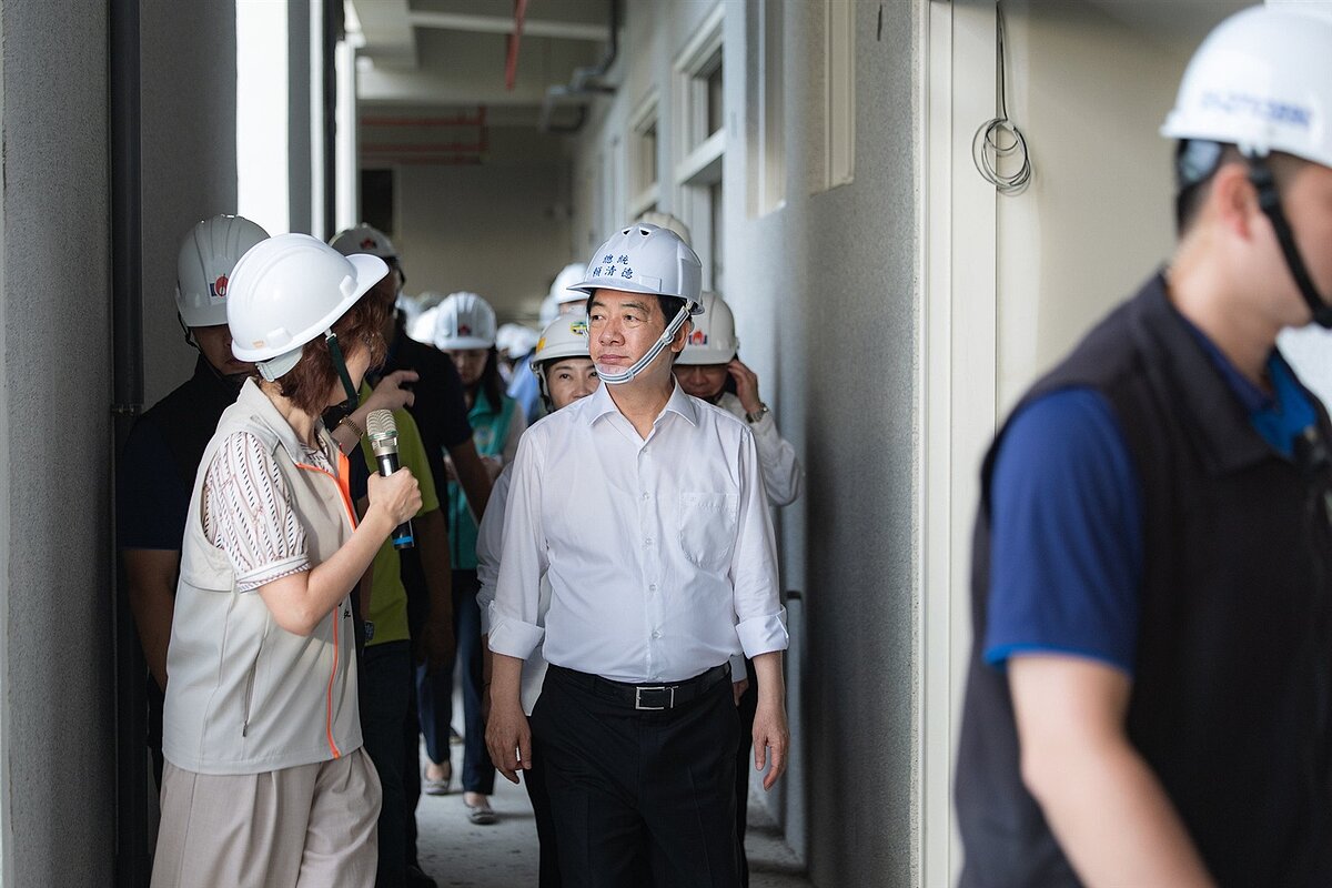 賴清德總統視察屏東住宿式長照機構興建工程。圖/總統府提供