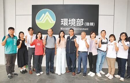 《環評法》補強,將納吹哨者條款。圖為環評大會於8月20日審查高鐵延伸宜蘭案。(本報資料照片)