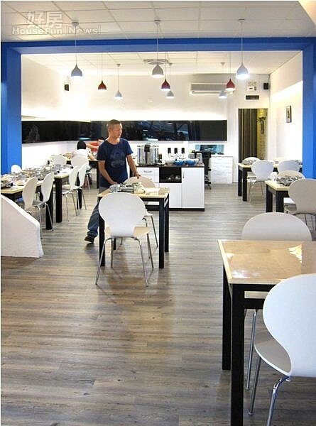 
5.	工業區的小店以午餐為主力，並配合上班族周休周日。