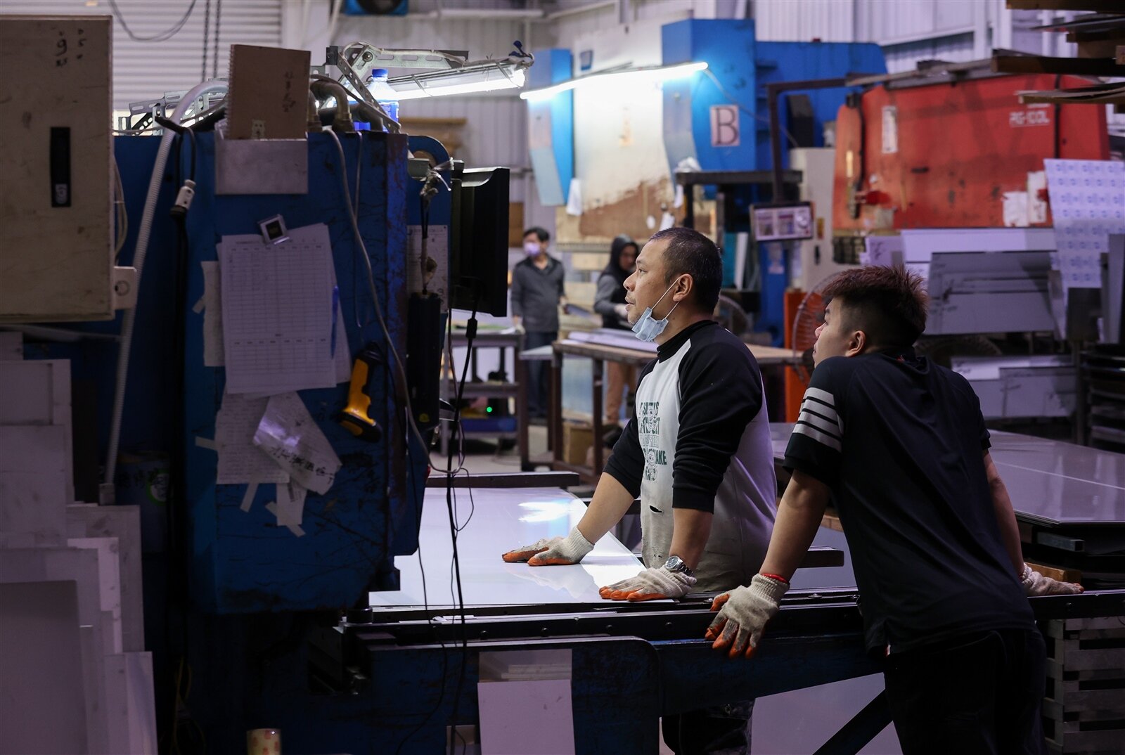 台經院發布8月製造業景氣信號,燈號仍為代表景氣衰退的藍燈。
圖/本報系資料照片