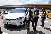 交通部擬修法開放多元計程車機場載客　年底修法、明年上半年上路試辦