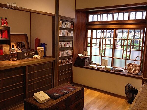 7.修復後的故居也結合文創商品,流露濃濃藝文氣息。