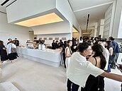 日本人氣咖啡「％　Arabica」　插旗台中北屯機捷特區