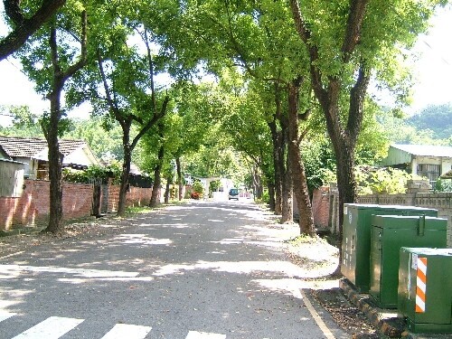 霧峰光復新村進行逐步活化再利用,已修復完其中5棟10戶房舍,將成為霧峰未來的光點。(截自文化部網站)