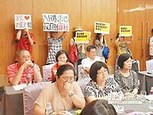 南崁運動中心招商　掀護樹戰