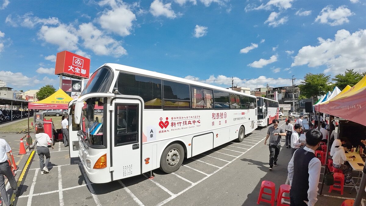 永慶房產集團加盟四品牌串聯逾1200間加盟店，募集5131袋血液，一解缺血荒。圖／永慶房產集團提供