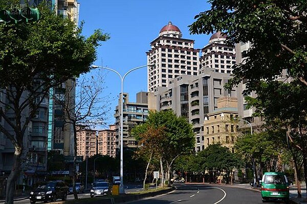 年輕人不愛買房，「保時捷租屋族」滿街跑。（好房News記者 陳韋帆／攝影）