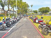 果嶺公園接駁不便、停車亂象多