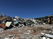 廢棄物堆積…基隆八斗子海生館延宕8年　廢棄工寮居民喊：終於拆了