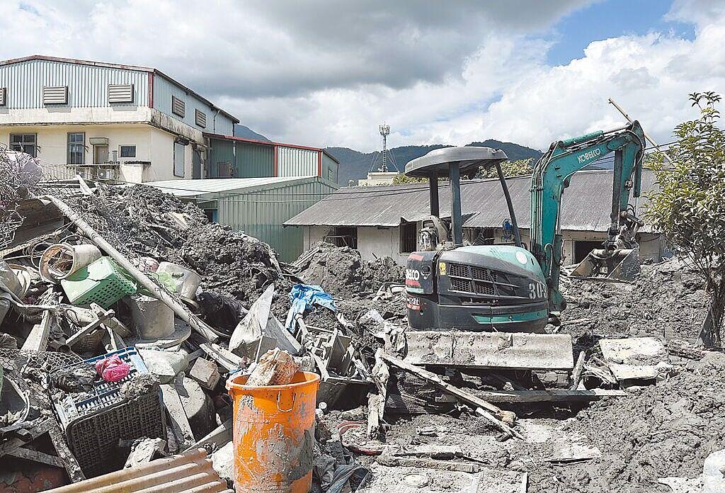 花蓮馬太鞍溪堰塞湖災後71戶毀損,40戶擬建中繼屋安置。圖/中時報系資料照