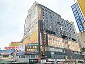 淪網紅「另類空間」探險…中壢鬧區財神大樓沒落　市府提都更解方