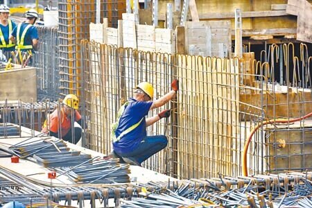 
AI及半導體相關供應鏈科技廠辦工程案量成長，成營造廠近來承攬金額增加最多的工程類別。圖∕本報資料照片
