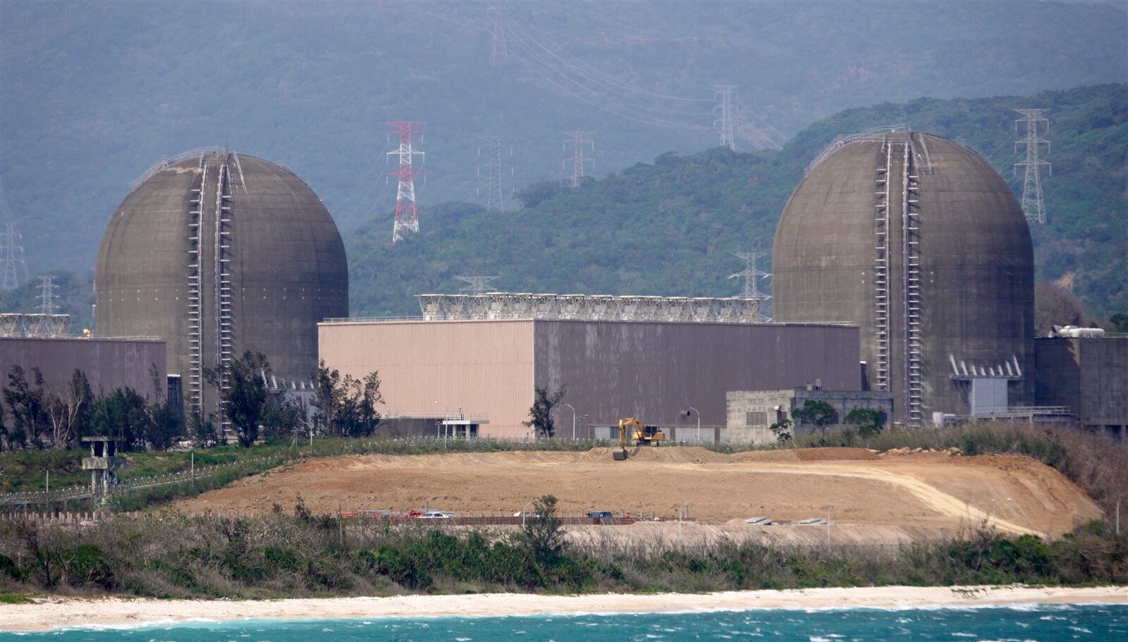 核三廠外觀。隨著核三廠二號機今年5月17日停機,我國徹底走向「非核家園」。圖/聯合報系資料照片