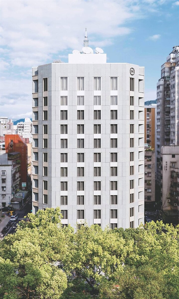 國泰飯店觀光事業旗下「台北慕軒飯店」正式加盟萬豪高端精品品牌「臻品之選(Tribute Portfolio)」,以「台北慕軒飯店,臻品之選」(Madison Taipei, a Tribute Portfolio Hotel)全新品牌營運。圖/國泰飯店觀光事業提供