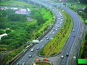 國道5號尖峰時段加價　挨批變相懲罰