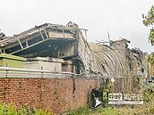 台南科技廠大火　7小時燒光750坪