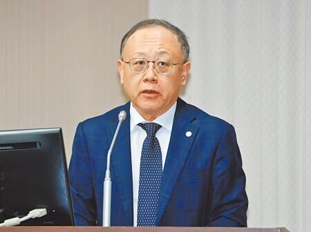 
針對高鐵「寧靜車廂」措施引發育兒不友善質疑，高鐵公司董事長史哲16日表示，已調整為口頭柔性引導。（姚志平攝）
