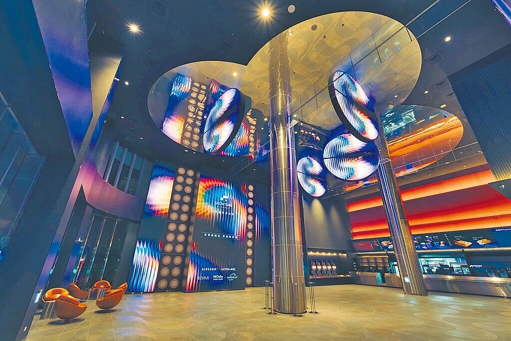 大巨蛋秀泰影城於今（17日）啟動試營運，設有約1750席座位、14座影廳。（秀泰影城提供）