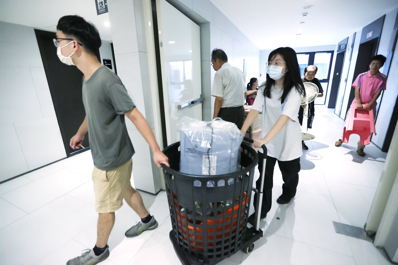 安康平宅改建,社工協助精障者搬遷。圖/聯合報系資料照片