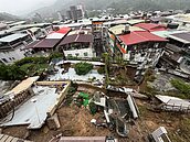 新店擋土牆崩塌　民代促強化風險社區裝設連續檢測設備