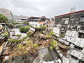 新店社區擋土牆坍塌　地基淘空