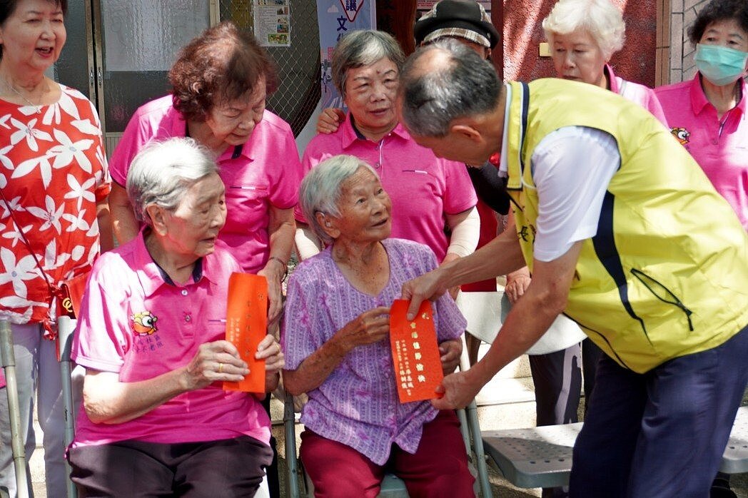 南投埔里滿65歲至99歲重陽敬老金今年加碼到2000元,南投市、名間、仁愛等明年也將跟進加碼。圖/埔里鎮公所提供